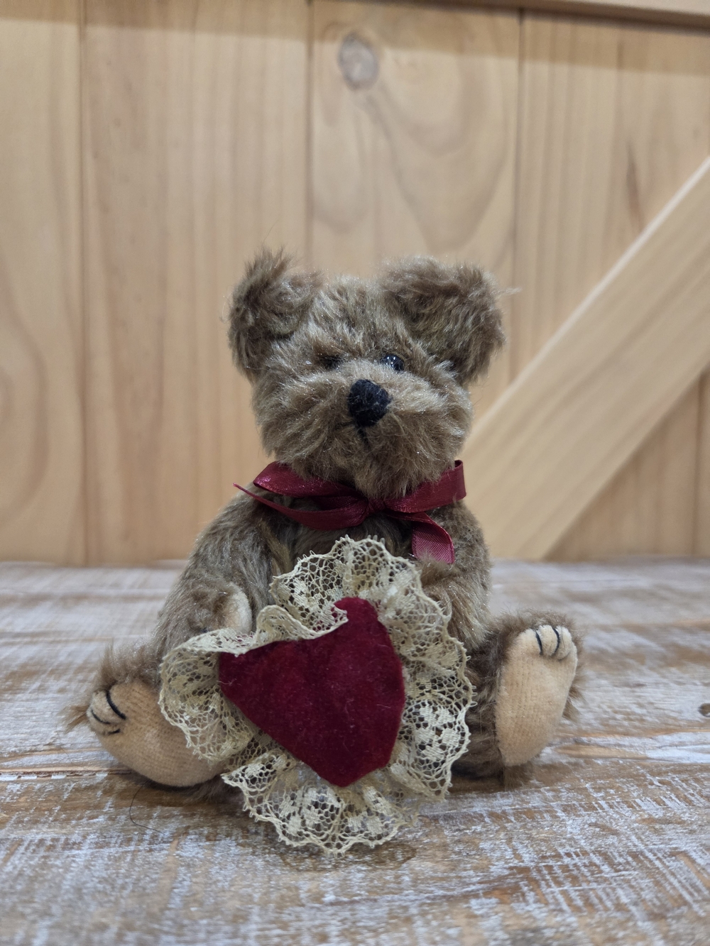 Vintage | Boyd's Bears Mini Bear With Lace Trimmed Burgundy Heart